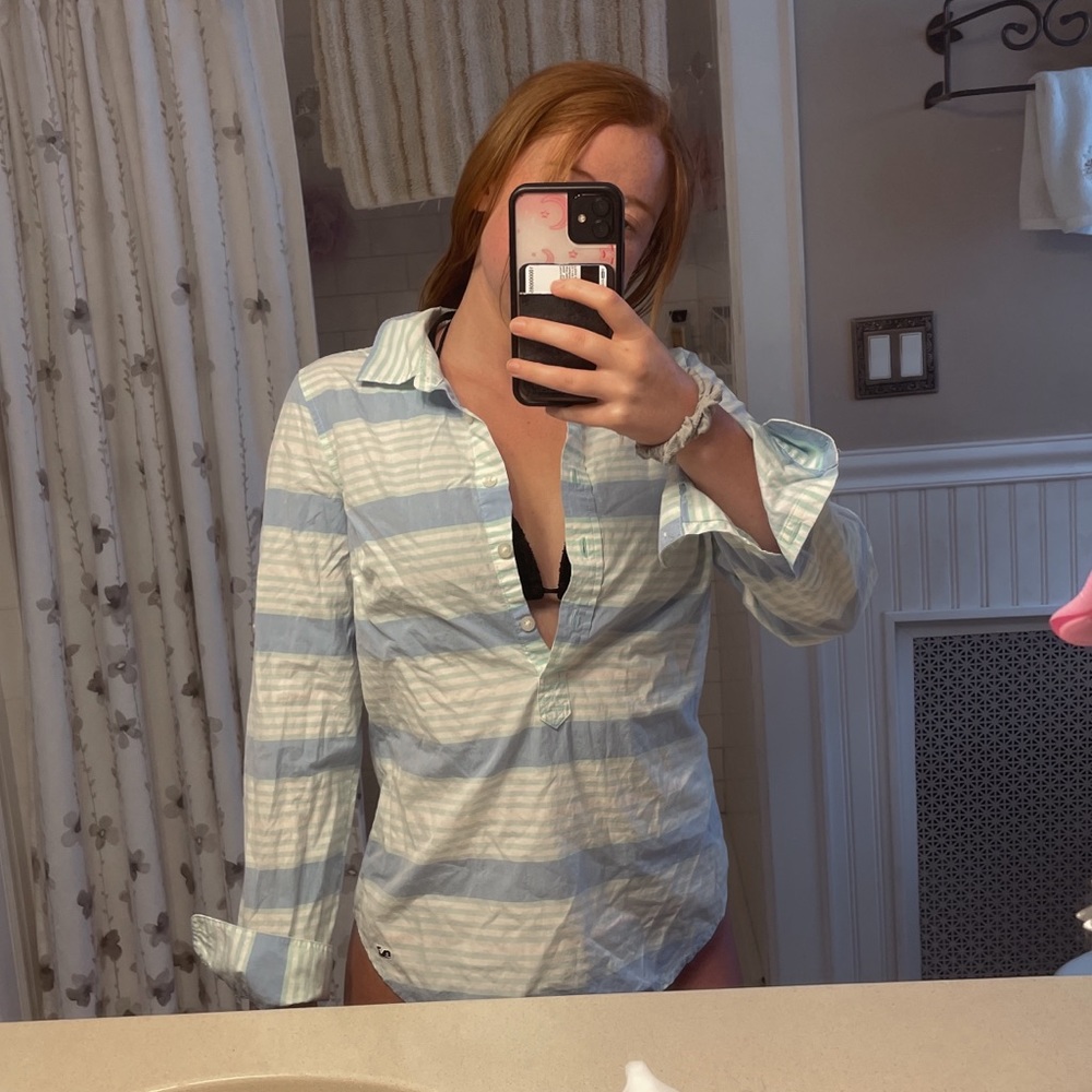 Vineyard Vines shirt/beach cover up